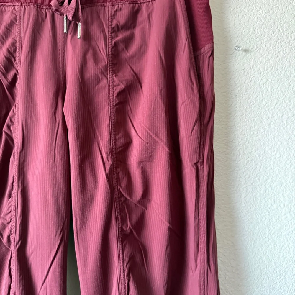 Lululemon Dance Studio Mid-Rise‎ Joggers Sz 10